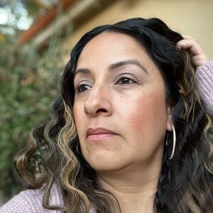 Meet your Posher, Claudia